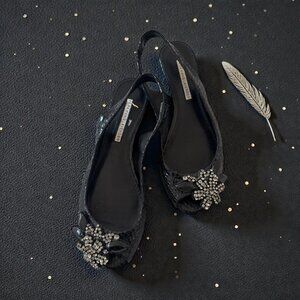 VERA WANG Lavender Black Leather Floral Slingback Sandals Size 6.5